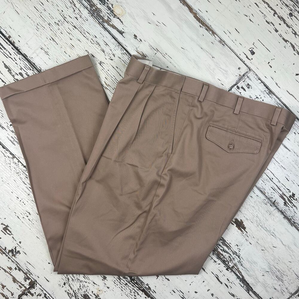 L.L. Bean Comfort Waist  Dress pant men’s 42x32 khaki pleated